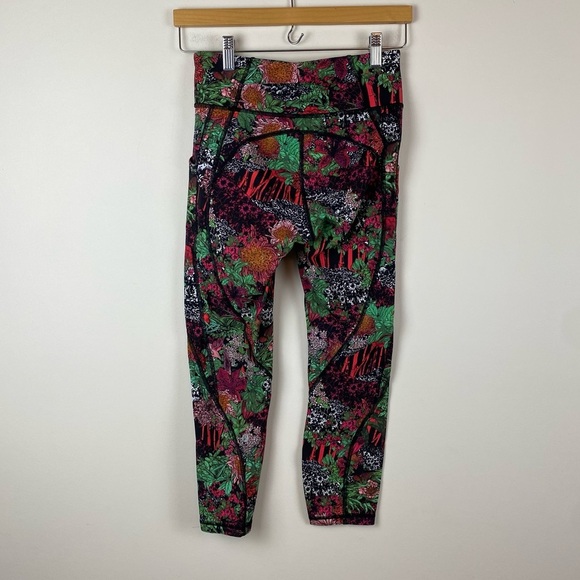 Lululemon Time To Sweat Crop 23" - Picture 5 of 7